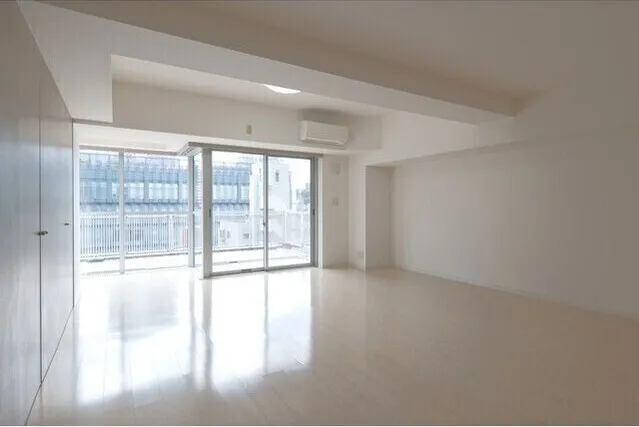 A-PLACE Tamachi East - Interior - ["Flooring", "Floor", "Ceiling"]