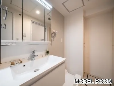 River City 21 East Towers II - Interior - ["Flooring", "Plumbing fixture", "Floor"]