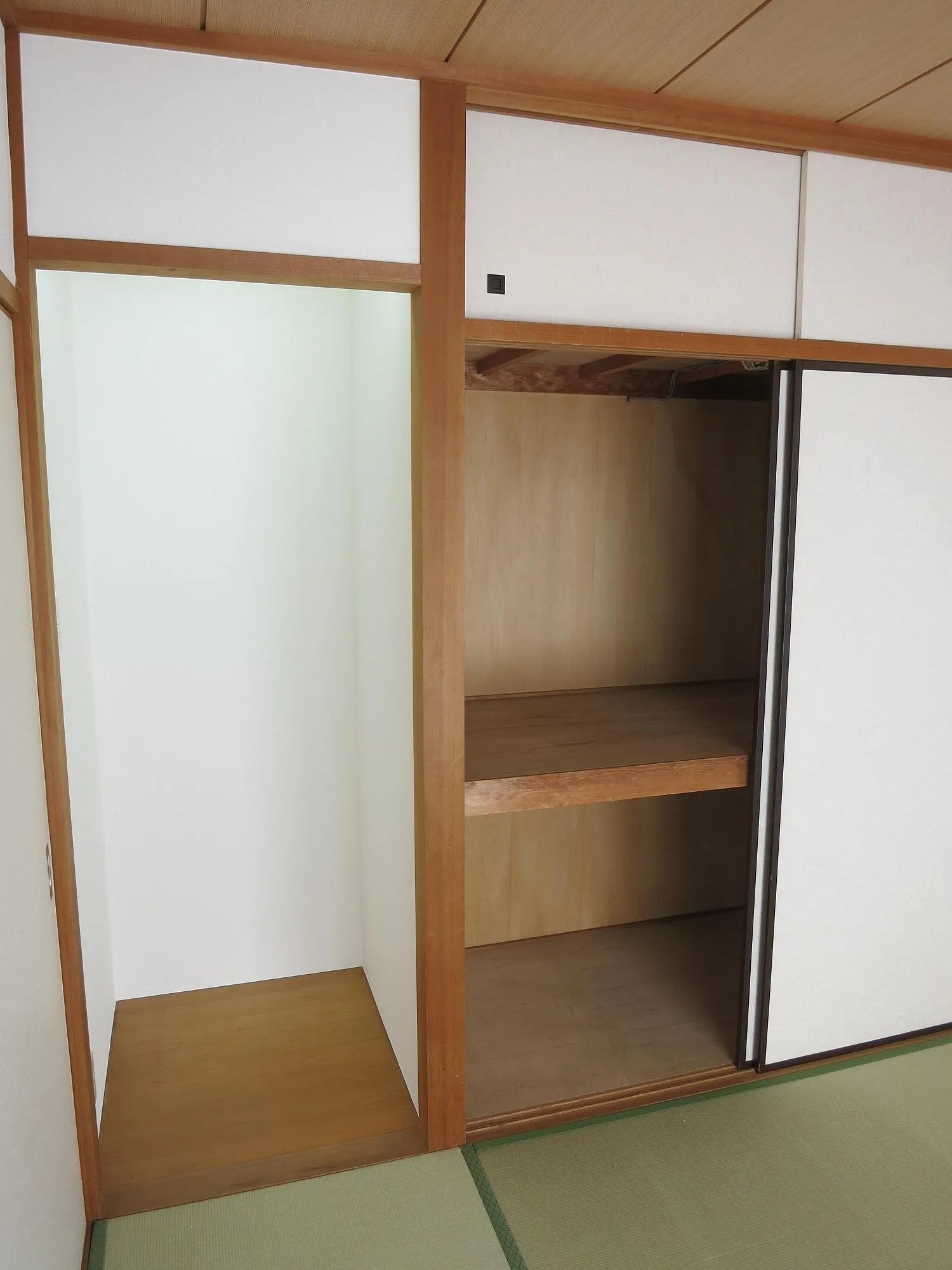 Green Hills Asukayama - Interior - ["Wood", "Flooring", "Floor"]