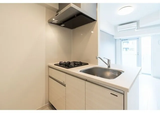 Comforia Oji - Interior - ["Cabinetry", "Kitchen sink", "Tap"]