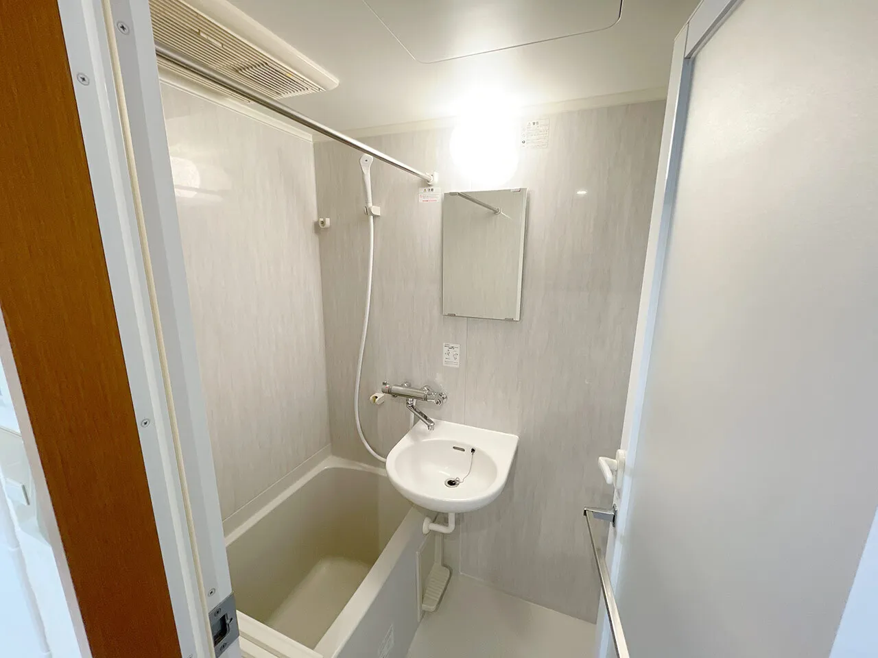 Mynavi STAY Miraie Chiyoda Sanbancho - Interior - ["Wall", "Plumbing fixture", "Bathroom"]