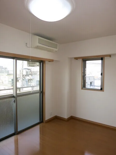Sunrise Nakajujo - Interior - ["Ceiling", "Light fixture", "Interior design"]
