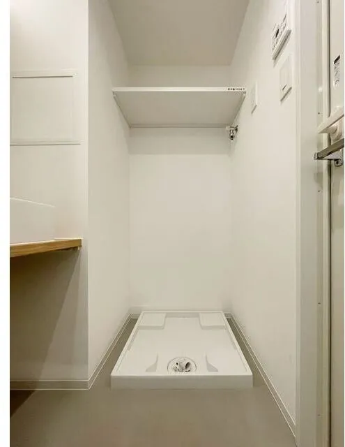 Grand Paseo Yoyogi Uehara - Interior - ["Wood", "Flooring", "Floor"]