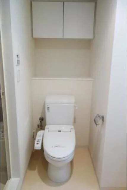 Park Axis Hatchobori - Interior - ["Toilet seat", "Toilet", "Bathroom"]