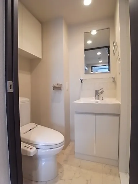 Ecology Toritsu University Residence - Interior - ["Plumbing fixture", "Flooring", "Floor"]