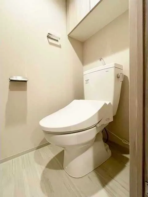 Brillia Ist Shin-Okachimachi - Interior - ["Toilet seat", "Toilet", "Plumbing fixture"]