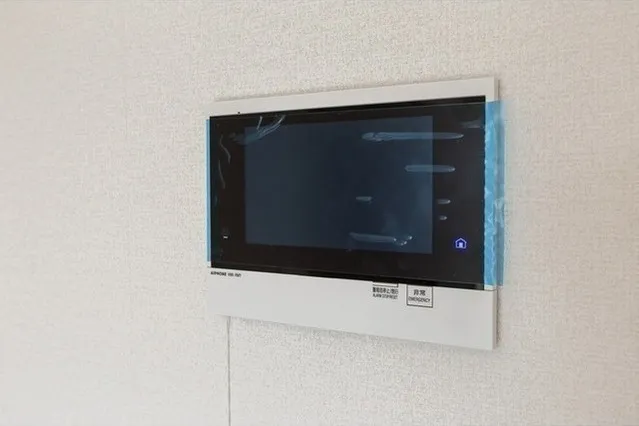 La Sante Ueno - Interior - ["Television", "Rectangle", "Home appliance"]