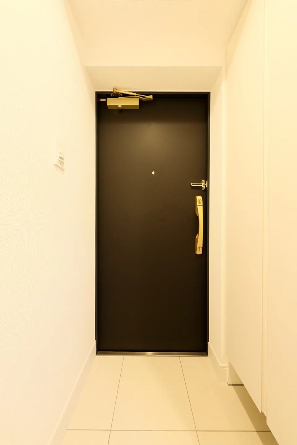 Hmlet Moto-Asakusa - Interior - ["Wall", "Wood", "Flooring"]