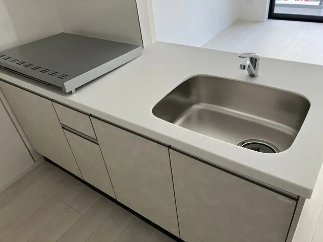 El Sereno Yokohama - Interior - ["Kitchen Sink", "Flooring", "Sink"]