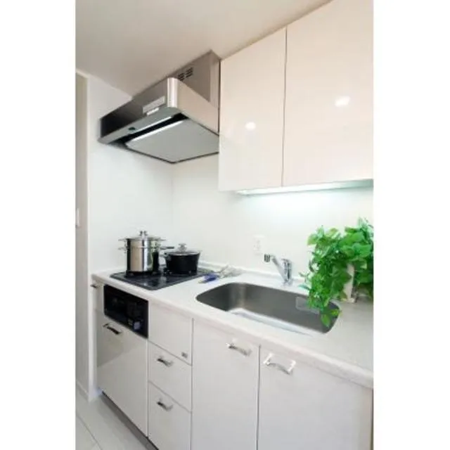 Masters Court Kitashinagawa - Interior - ["Cabinetry", "Furniture", "Countertop"]