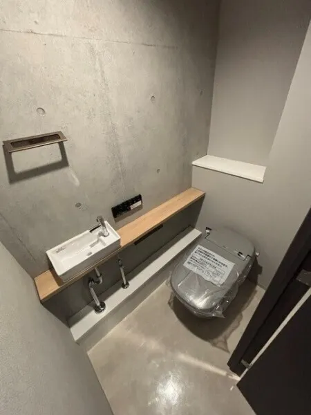 EXAM AKASAKA - Interior - ["Plumbing fixture", "Plumbing", "Tile"]