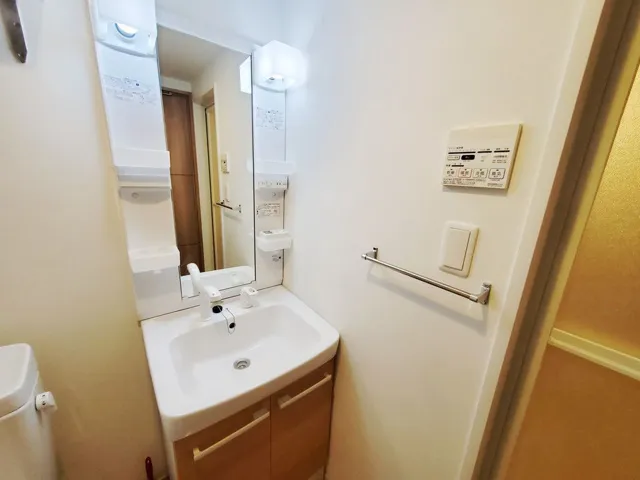 Crevista Monzen-Nakacho - Interior - ["Flooring", "Floor", "Interior design"]