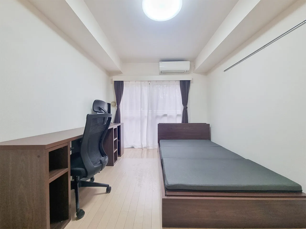 Mynavi STAY Higashioi - Interior - ["Furniture", "Flooring", "Floor"]