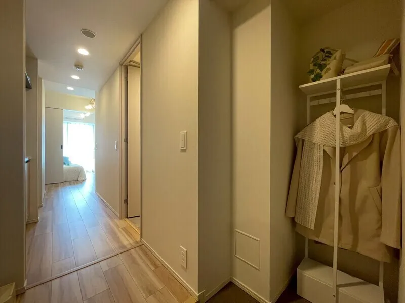 Wellis Urban Suitengumae - Interior - ["Flooring", "Floor", "Wood flooring"]