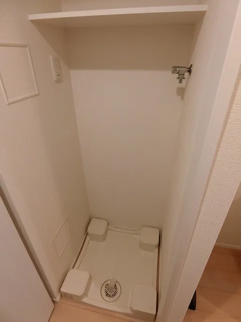 TLR Residence Otorii - Interior - ["Flooring", "Floor", "Grey"]