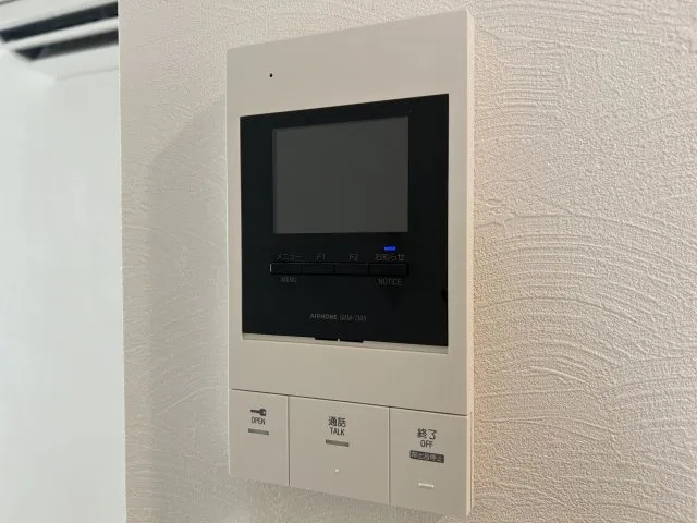 El Faro Komazawa Daigaku - Interior - ["Electronic device", "Electronics", "Technology"]