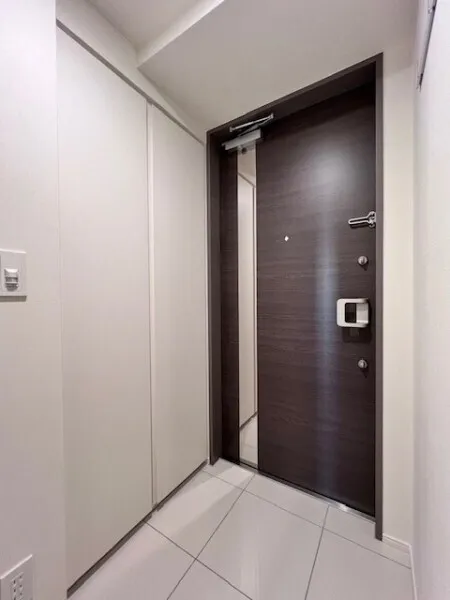 Brillia Ist Oimachi - Interior - ["Wood", "Flooring", "Floor"]