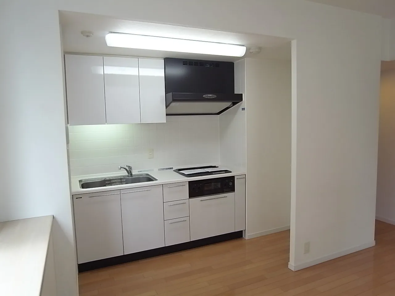 Doue Ginza East I - Interior - ["Major appliance", "Kitchen", "Flooring"]