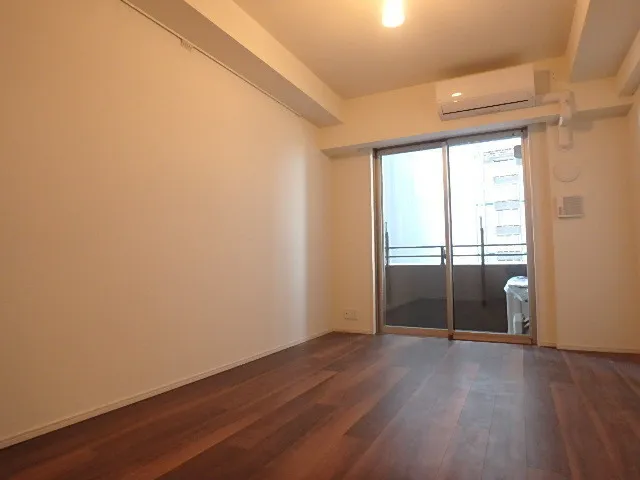 Le Fon Blanche Shinagawa Minamioi - Interior - ["Flooring", "Floor", "Wood flooring"]