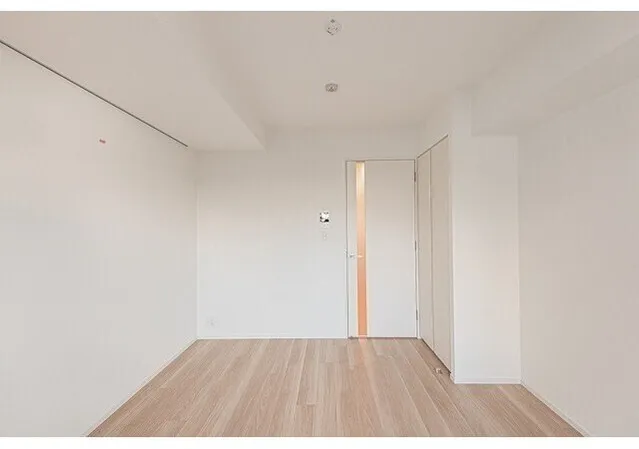 Oase Shinjuku Ichigaya Yakuoji Annex - Interior - ["Flooring", "Floor", "Wood"]