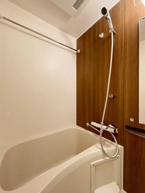Composite Yoyogi - Interior - ["Property", "Fixture", "Plumbing fixture"]