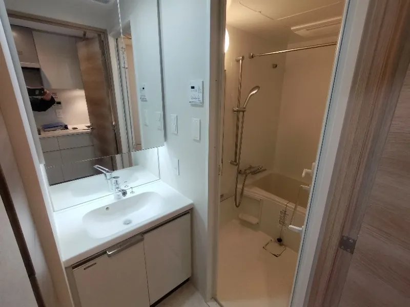 Season Flats Asakusa - Interior - ["Floor", "Flooring", "Plumbing fixture"]