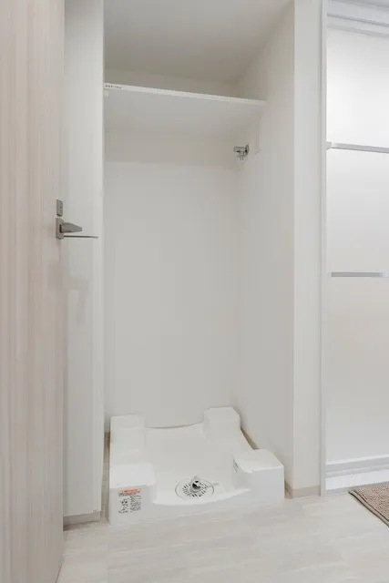 Prince Asylee Court - Interior - ["Wall", "Flooring", "Wood"]
