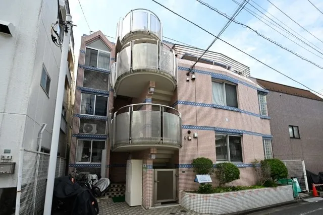 Pastel U - Exterior - ["Metal", "Iron", "Engineering"]