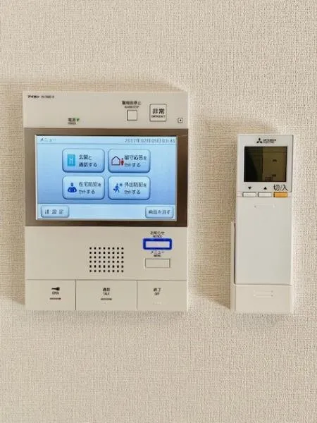EVERTOW CHOJAMARU - Interior - ["Product", "Technology", "Electronic device"]