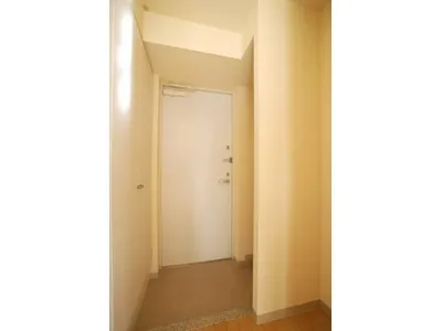 Cresidence Toranomon - Interior - ["Building", "Door", "Fixture"]