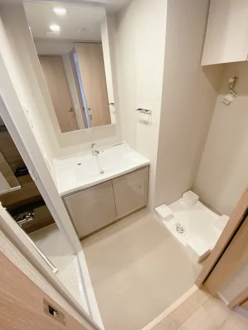 Proud Flat Ueno Matsugaya - Interior - ["Property", "Mirror", "Building"]