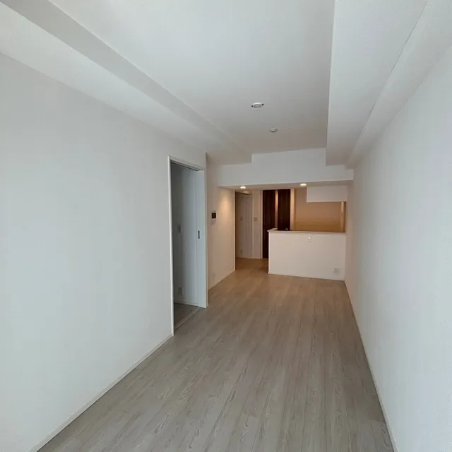 Park Axis Shinagawa Tennozu Isle - Interior - ["Floor", "Flooring", "Wood"]