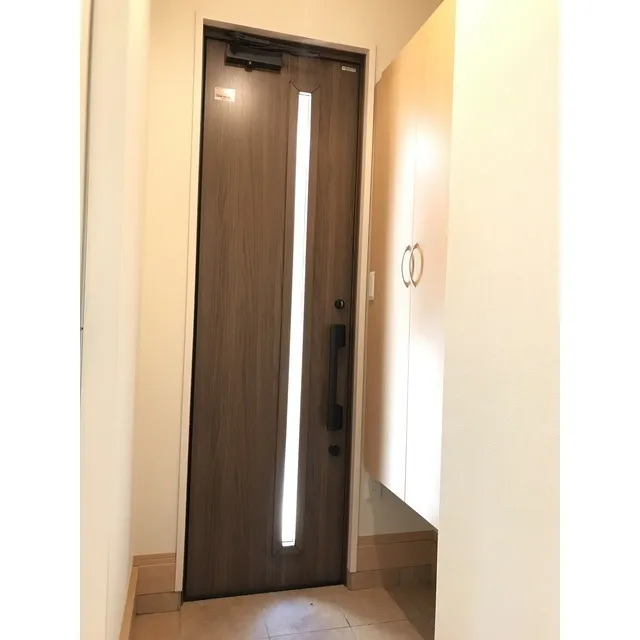 Arc Okusawa-B - Interior - ["Fixture", "Door", "Wood"]