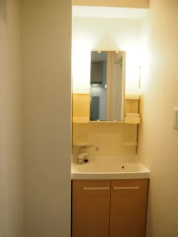 Prime Urban Kinshi Park - Interior - ["Bathroom Sink", "Flooring", "Floor"]