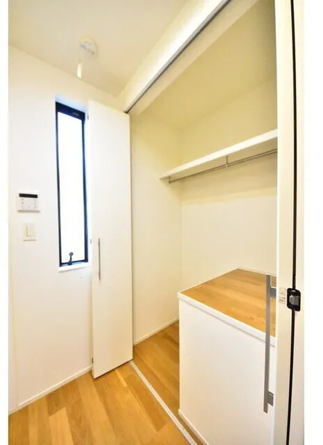Villa 2465 - Interior - ["Flooring", "Wood", "Floor"]