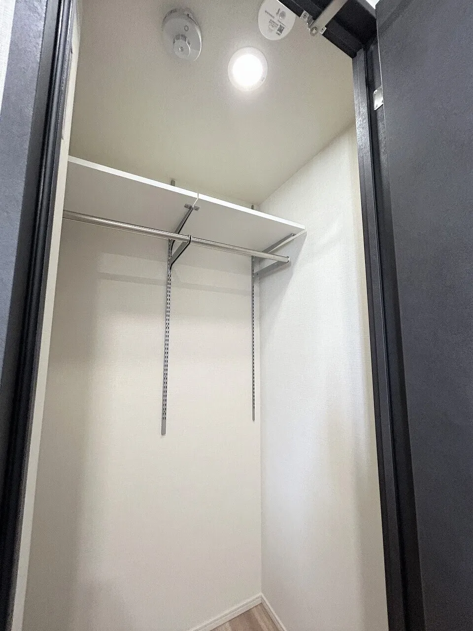 Blanchiesta Kiba - Interior - ["Flooring", "Floor", "Grey"]
