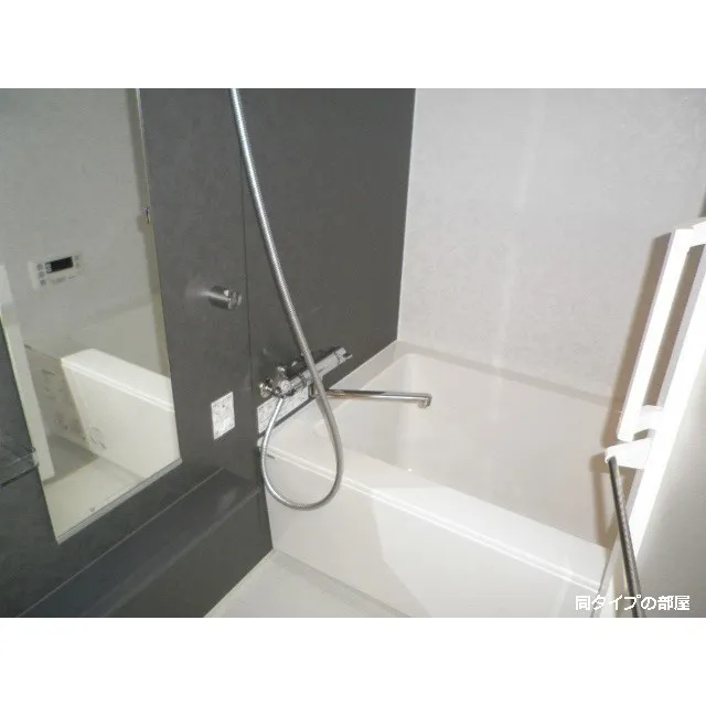 Comforia Asakusabashi - Interior - ["Plumbing fixture", "Rectangle", "Floor"]
