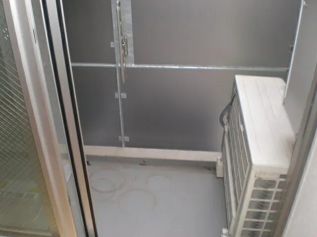 Silverado Springs - Interior - ["Rectangle", "Gas", "Composite material"]