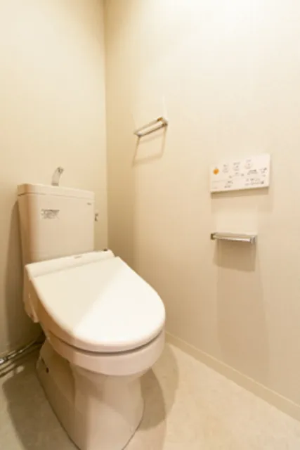 Merukumaru Keio Sasazuka Residence - Interior - ["Toilet seat", "Toilet", "Bathroom"]