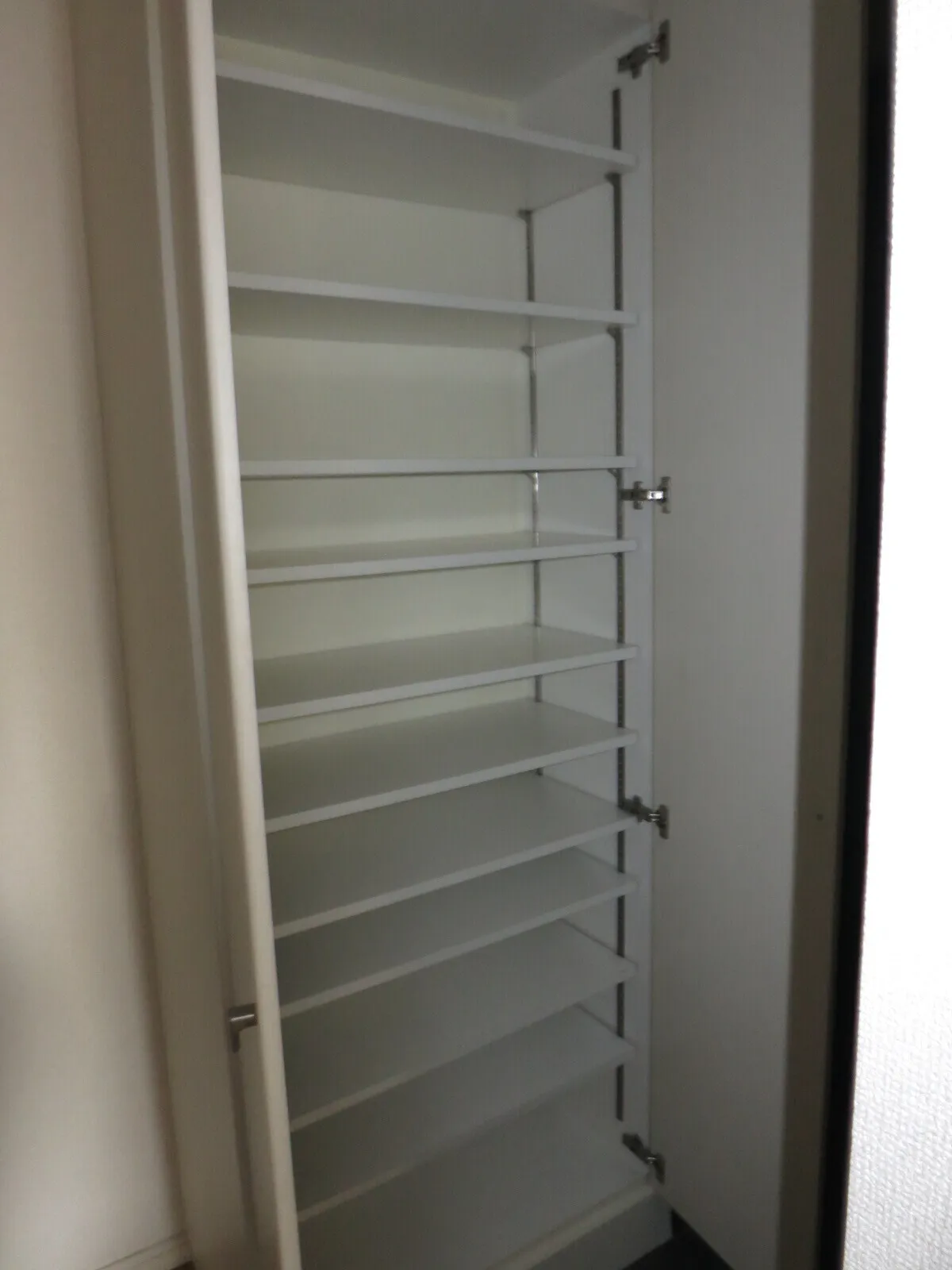 HF Meidaimae Residence - Interior - ["Shelving", "Shelf", "Household hardware"]