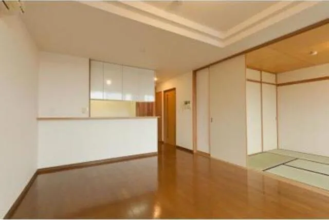 Meikyu Kan - Interior - ["Property", "Ceiling", "Room"]