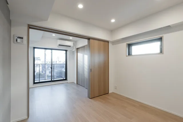 The Park Ones Nishi-Ikebukuro - Interior - ["Building", "Property", "Window"]