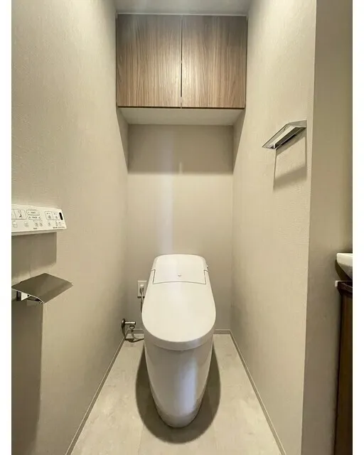 Wellis Urban Sumiyoshi East - Interior - ["Flooring", "Floor", "Toilet seat"]