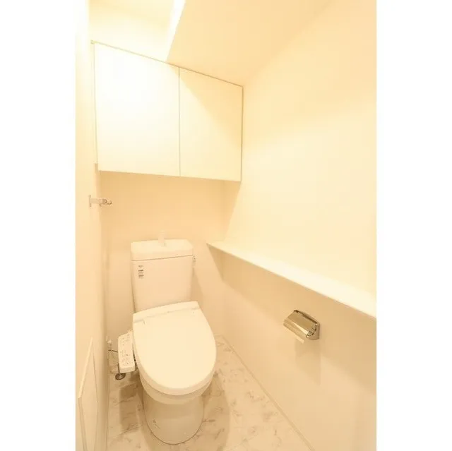 HF Yahiro Residence - Interior - ["Property", "Bathroom", "Room"]