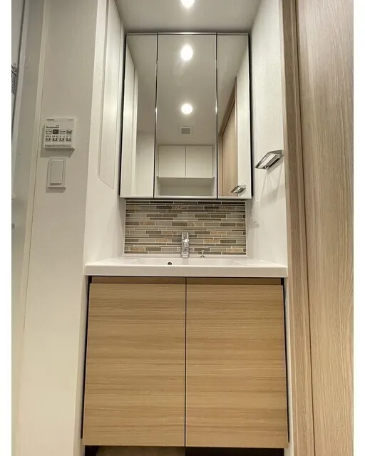 Stylio Kamata West - Interior - ["Flooring", "Floor", "Interior design"]