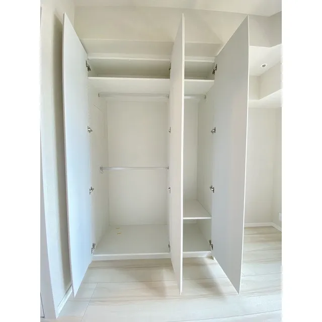 Comforia Higashioi I - Interior - ["Fixture", "Rectangle", "Wood"]