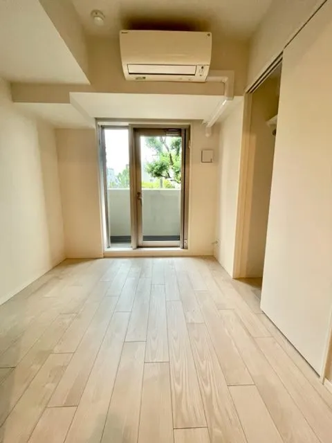 Residia Koenji - Interior - ["Building", "Window", "Wood"]