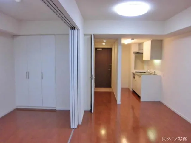 Comforia Harajuku - Interior - ["Room", "Property", "Building"]