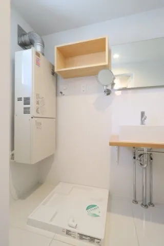 VILLETTA KOMAGOME - Interior - ["Flooring", "Wood", "Interior design"]