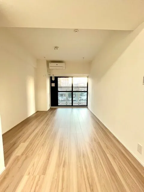 Residia Shibaura - Interior - ["Flooring", "Floor", "Wood flooring"]